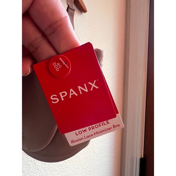 Spanx Low Profile Illusion Minimizer Bra - Beige - Size 40DDD - Picture 6 of 7